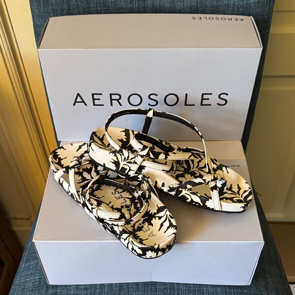 AEROSOLES Black and White Floral Sandals